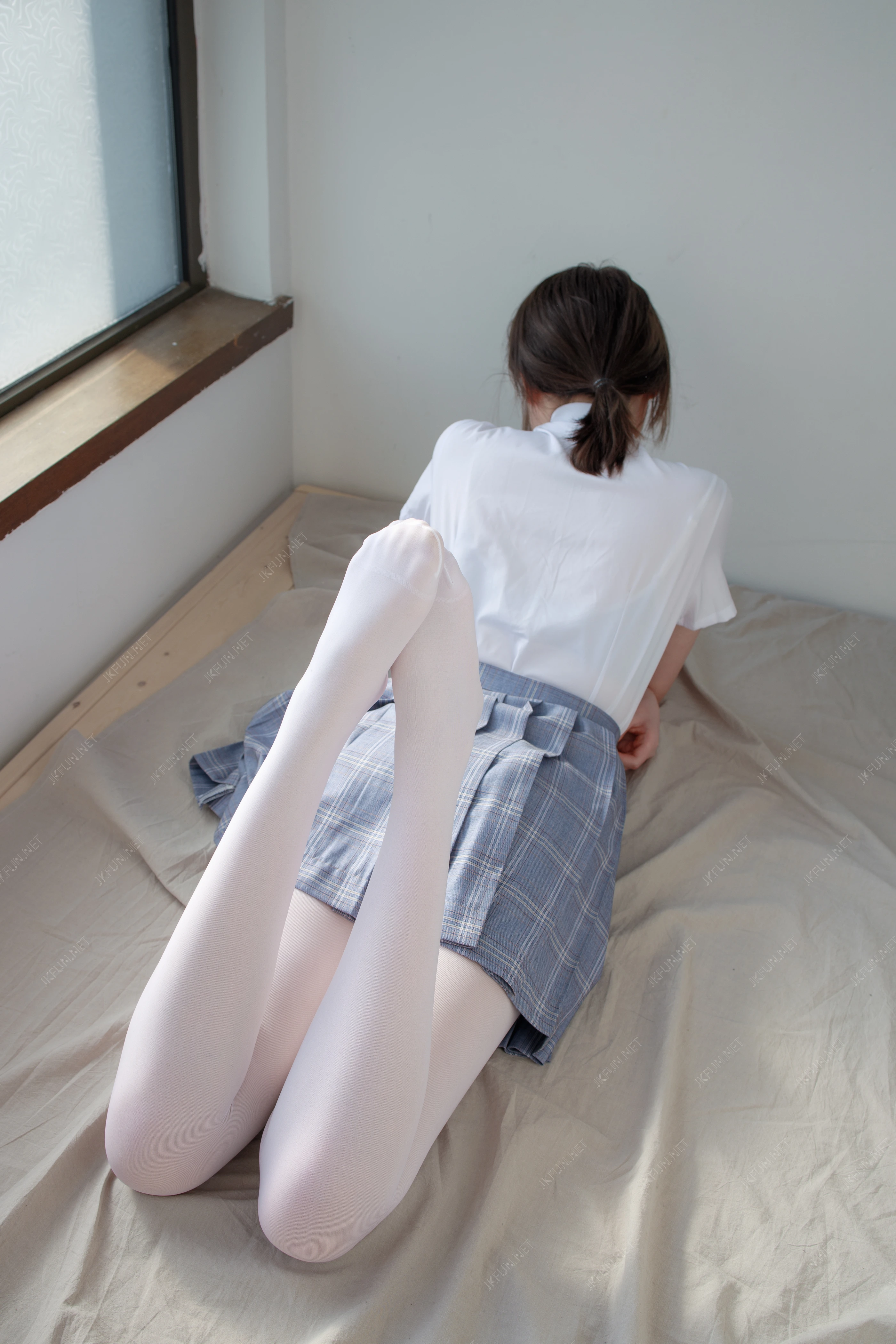 森萝财团 [JKFUN-002] Aika 可爱学妹丝足 [230P 1V]插图2